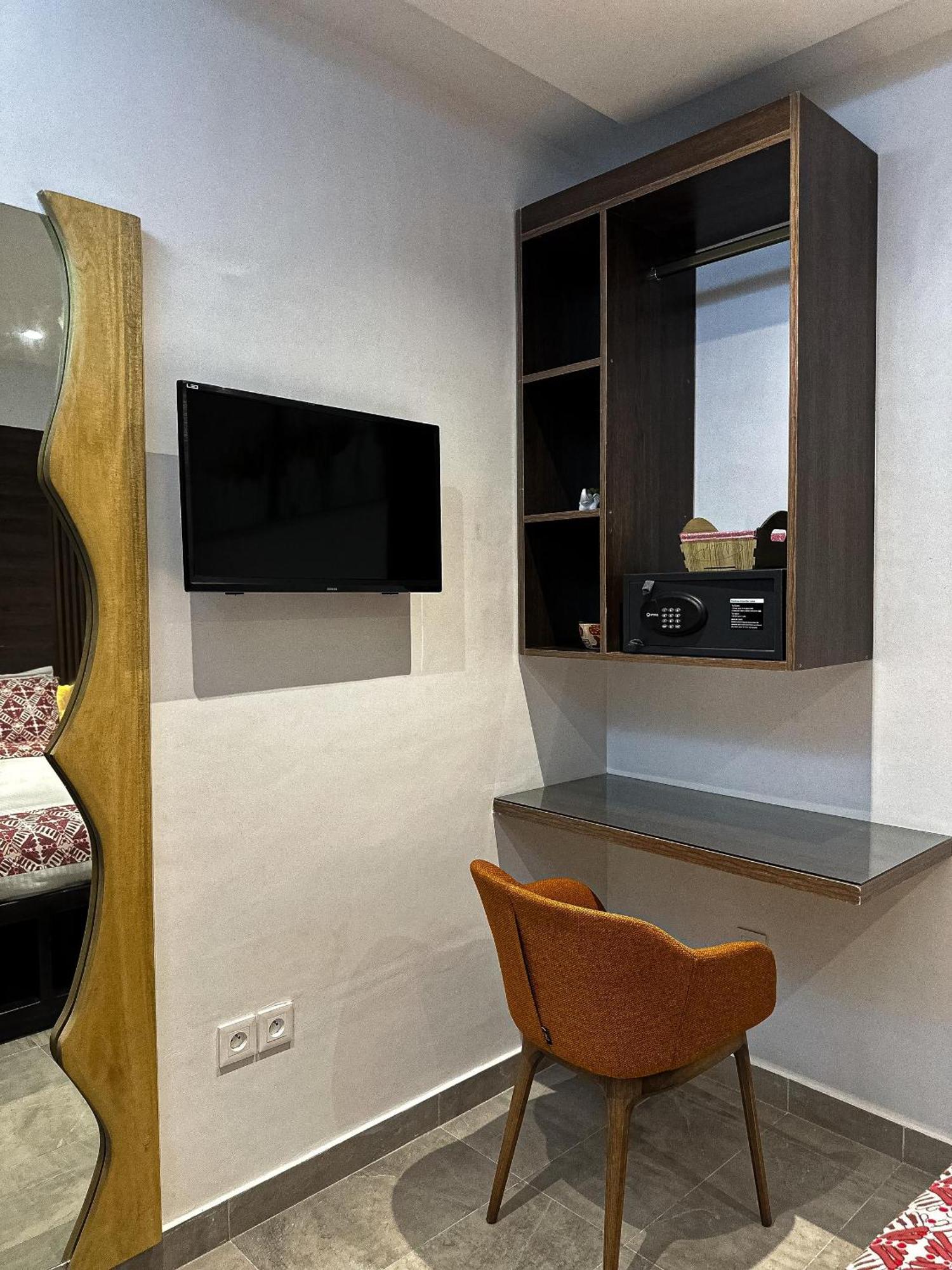 Klik Klak Appart Hotel 코토누 외부 사진